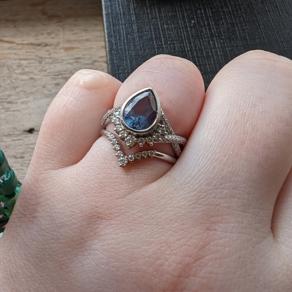 Unique Handmade Alexandrite(color changing) White Gold ring set w/ Pavé Diamonds - Picture 15 of 16